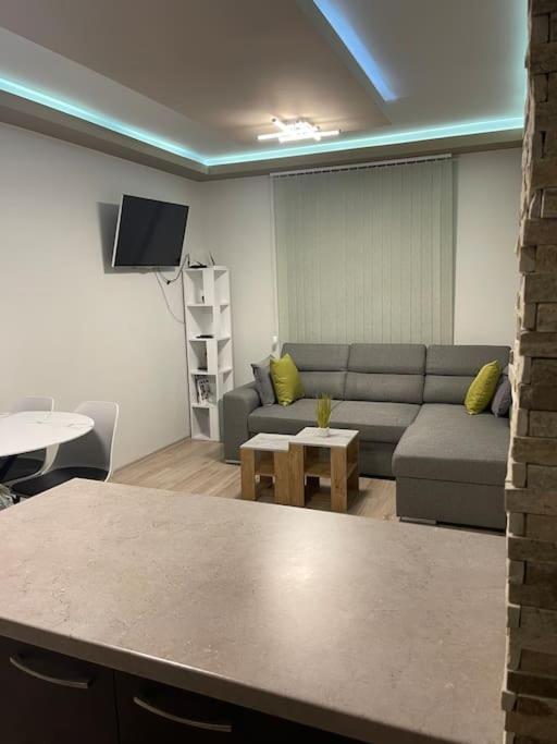 Breeze Apartment Burgas Bagian luar foto